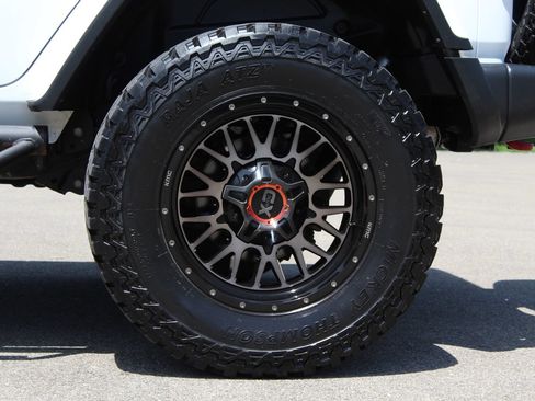 Used 2020 Jeep Wrangler Unlimited Rubicon w/ Dual Top Group AWD/4WD image 26