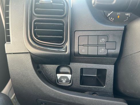 Used 2024 RAM ProMaster 3500 w/ Convenience Group image 16