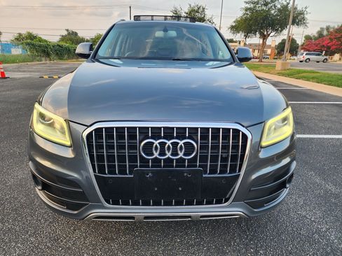 Used 2017 Audi Q5 2.0T Premium Plus w/ Technology Package AWD/4WD image 2