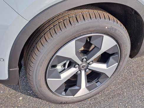 New 2026 Volvo XC40 B4 Plus image 10