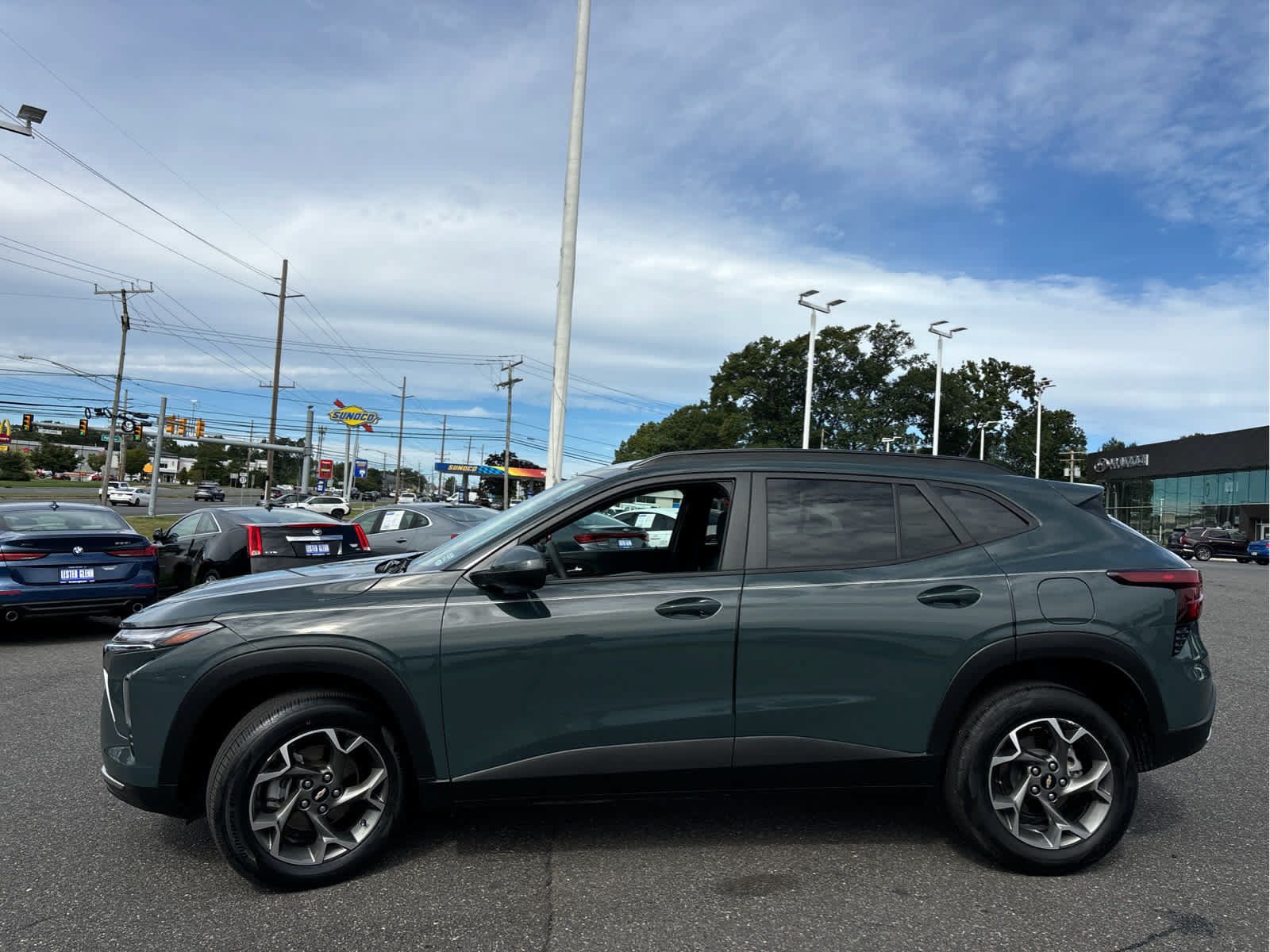 Used 2025 Chevrolet Trax LT FWD image 6