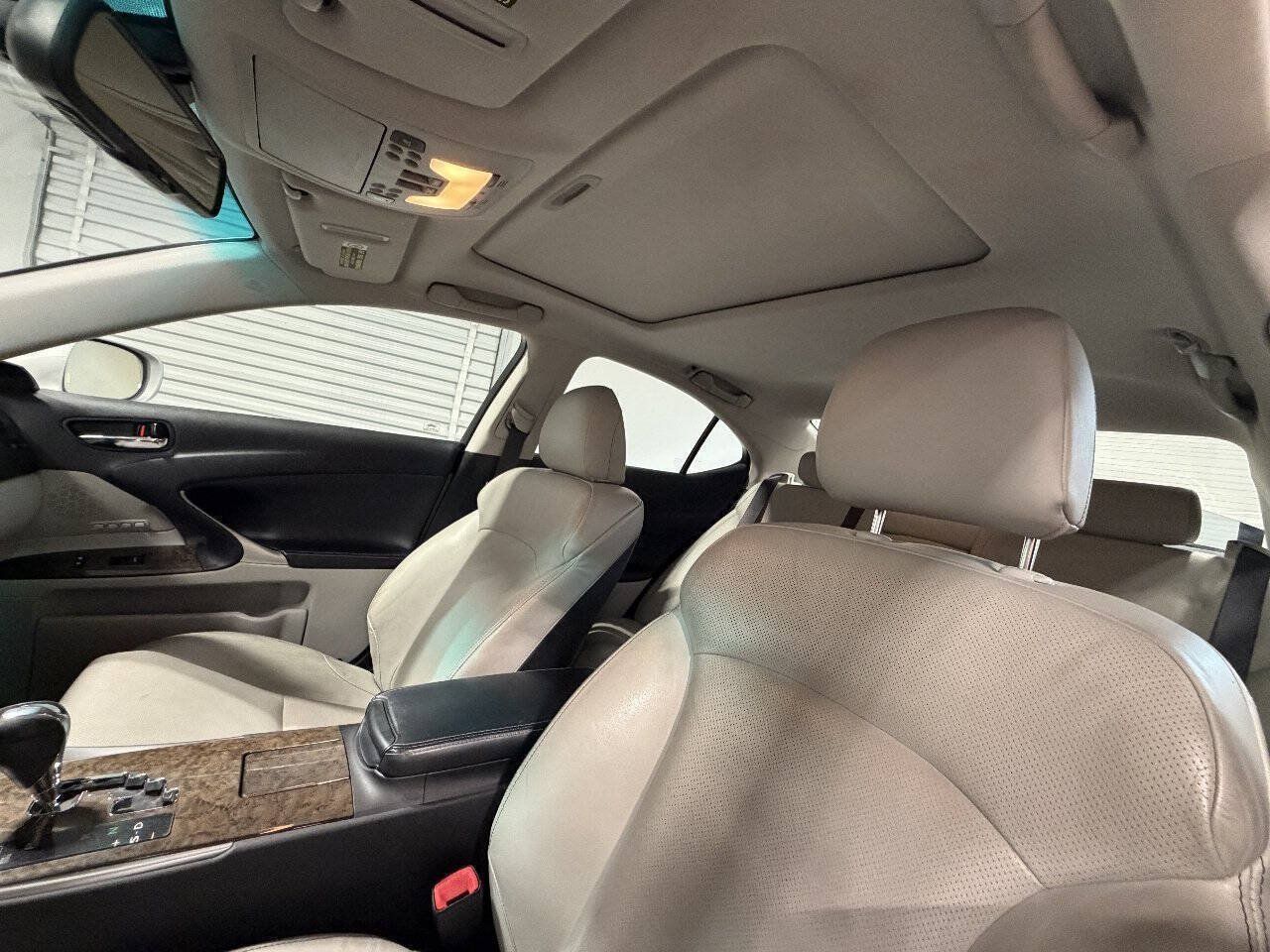 Used 2009 Lexus IS 250 AWD image 28