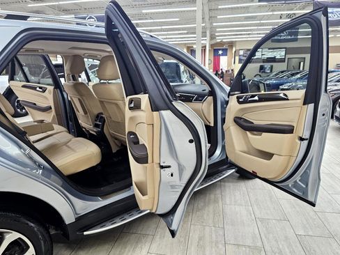 Used 2017 Mercedes-Benz GLE 350 w/ Premium 1 Package image 16