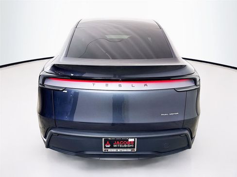 Used 2026 Tesla Model Y Long Range image 6