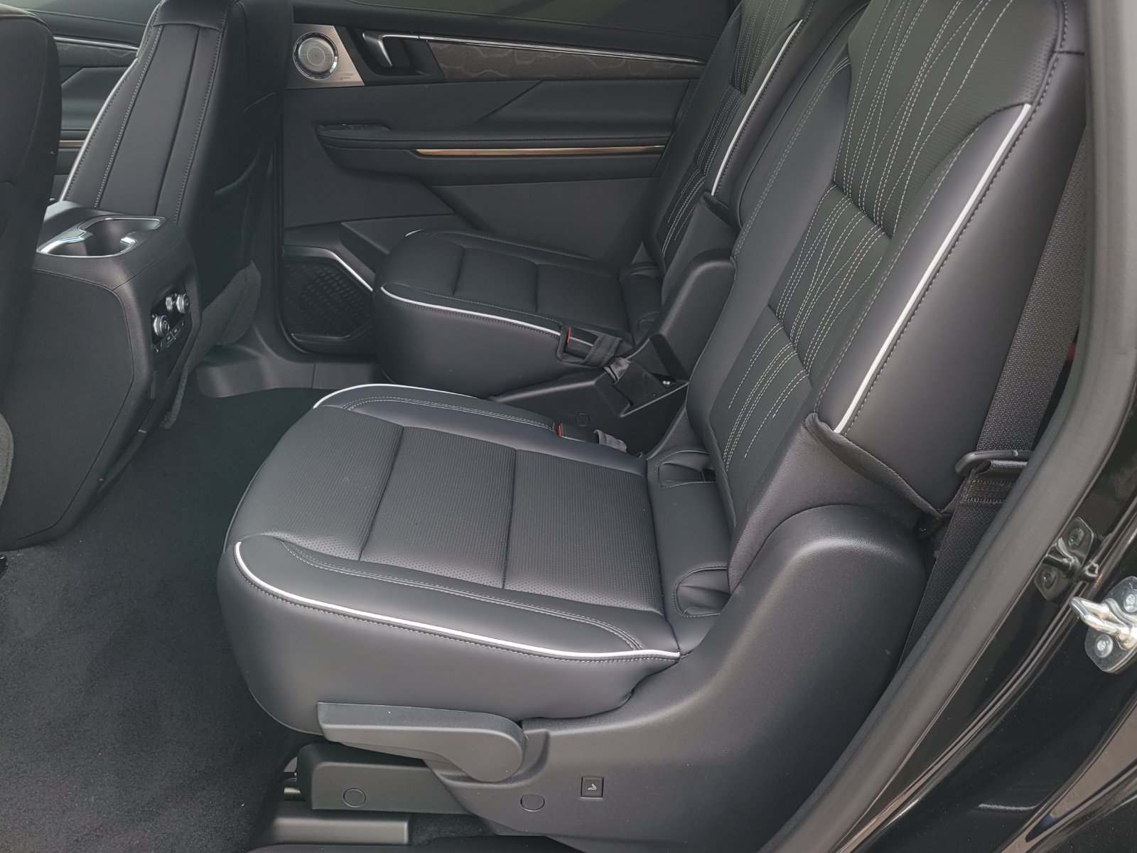 New 2026 Buick Enclave Avenir w/ Super Cruise Package FWD image 7