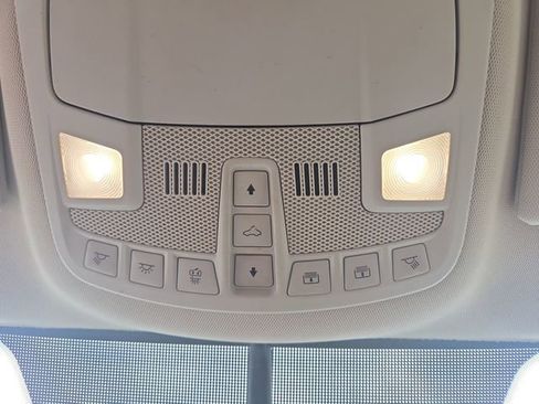 Used 2017 Lincoln MKC Reserve image 27