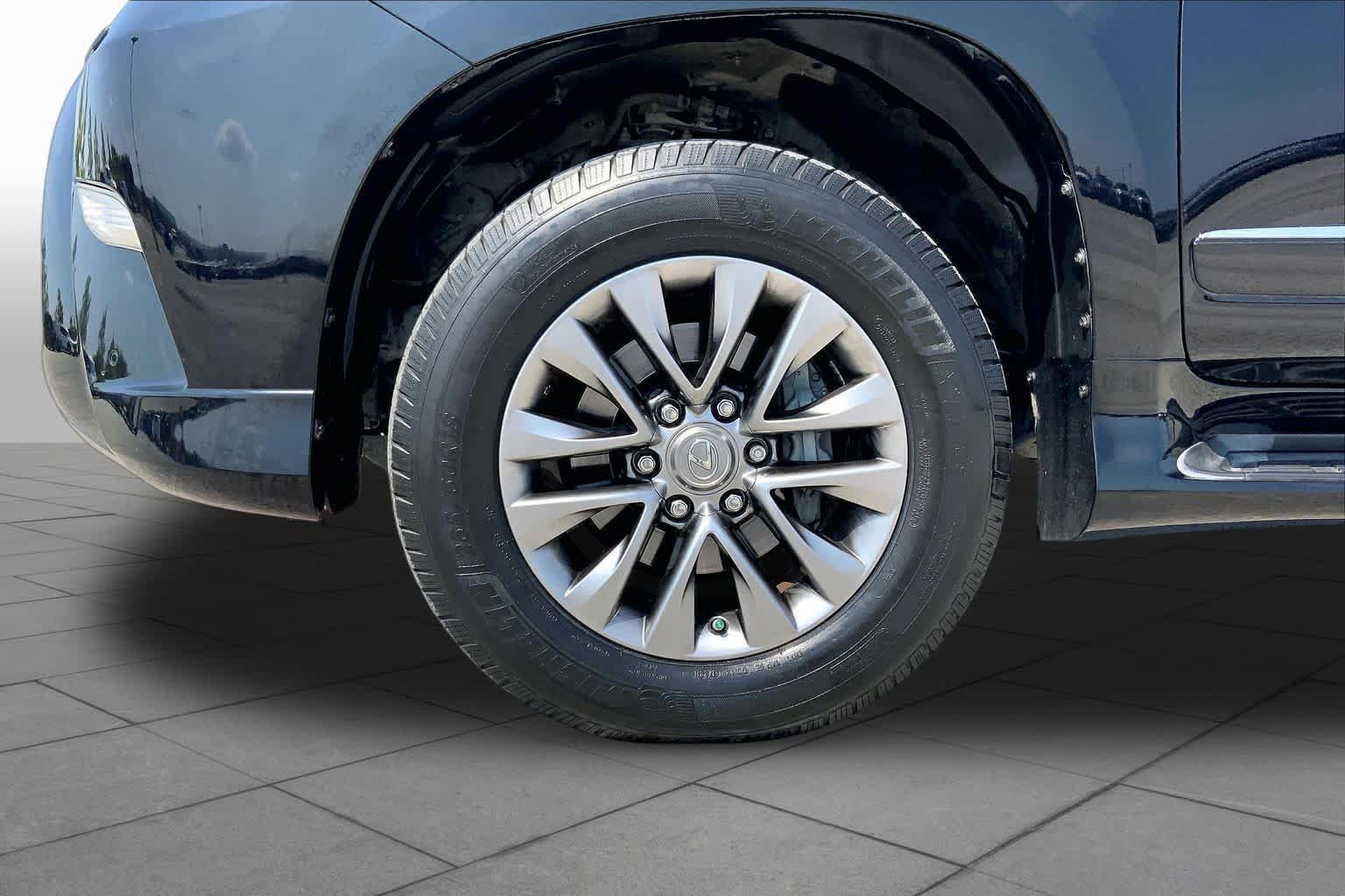 Used 2016 Lexus GX 460 Luxury AWD/4WD image 10