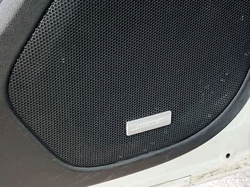 Used 2022 GMC Acadia Denali w/ Denali Technology Package image 19