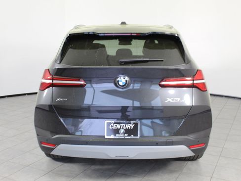 Used 2025 BMW X3 xDrive30i w/ Premium Package image 9