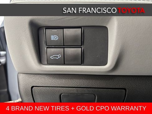 Certified 2021 Toyota Highlander XLE AWD/4WD image 36