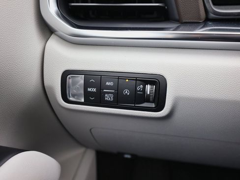 New 2026 GMC Terrain Denali w/ LPO, Floor Liner Package image 25