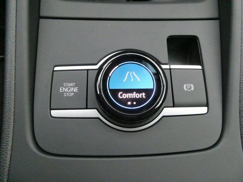 New 2026 Volkswagen Tiguan SE image 18