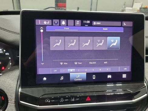 Used 2023 Jeep Compass Latitude image 38