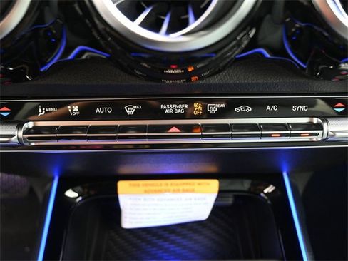 New 2026 Mercedes-Benz GLB 250 image 3