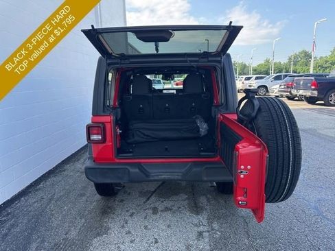 Used 2025 Jeep Wrangler Unlimited Sport AWD/4WD image 9