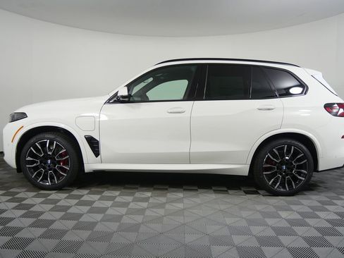 Certified 2026 BMW X5 xDrive50e w/ M Sport Package image 6
