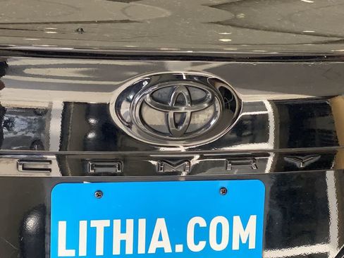 Used 2023 Toyota Camry SE AWD/4WD image 11