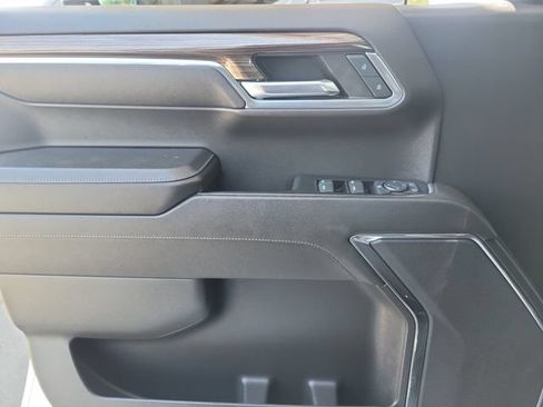 Used 2023 Chevrolet Silverado 1500 LT RWD image 19