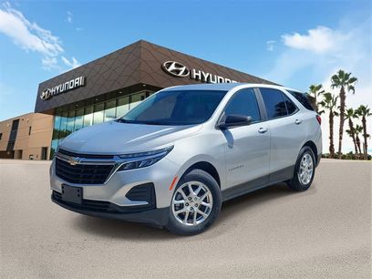 Used 2022 Chevrolet Equinox LS w/ LS Convenience Package
