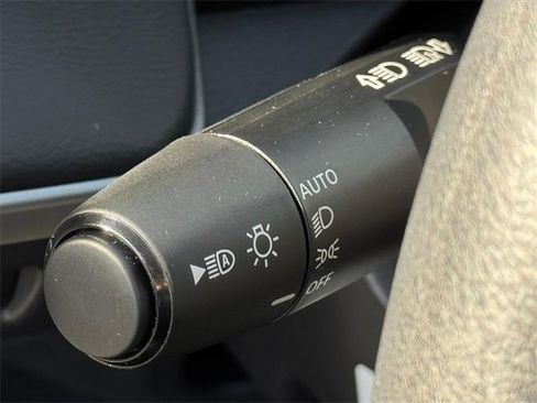 Certified 2025 Nissan Kicks S image 13