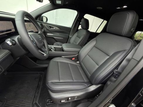 New 2026 Chevrolet Traverse LT w/ Midnight/Sport Edition FWD image 16