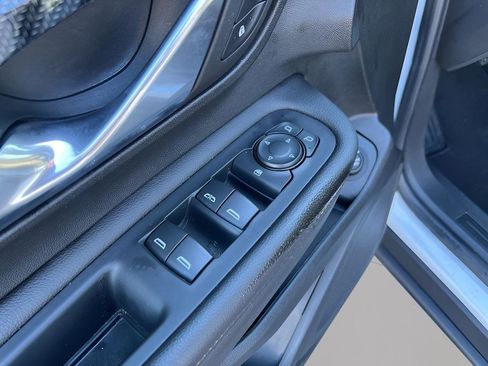 Used 2022 GMC Terrain AT4 image 19