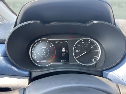 Used 2025 Nissan Versa SV FWD image 18