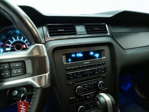 Used 2013 Ford Mustang GT Premium image 24