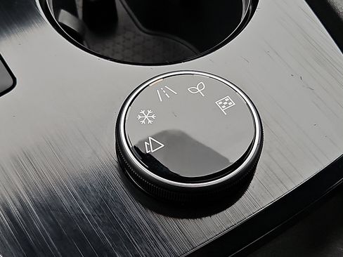 Certified 2023 Nissan Rogue SV w/ SV Premium B Package image 23