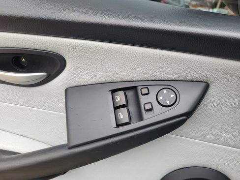 Used 2006 BMW M6 Coupe image 13