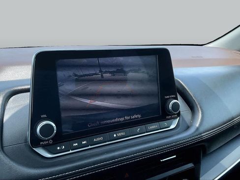 Used 2023 Nissan Rogue S FWD image 27