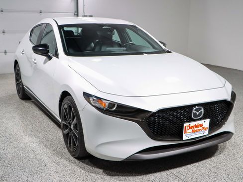 Used 2024 MAZDA MAZDA3 s image 5