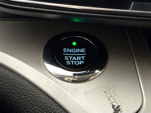 Used 2020 Ford Explorer XLT w/ Equipment Group 202A image 20