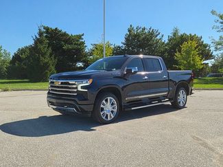 Used 2022 Chevrolet Silverado 1500 High Country w/ High Country Premium Package AWD/4WD video 1