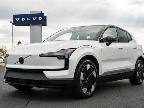 New 2026 Volvo EX30 Plus image 3