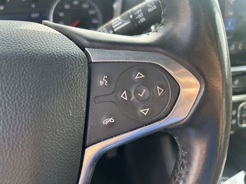 Used 2021 Chevrolet Traverse LT w/ LT Premium Package image 20