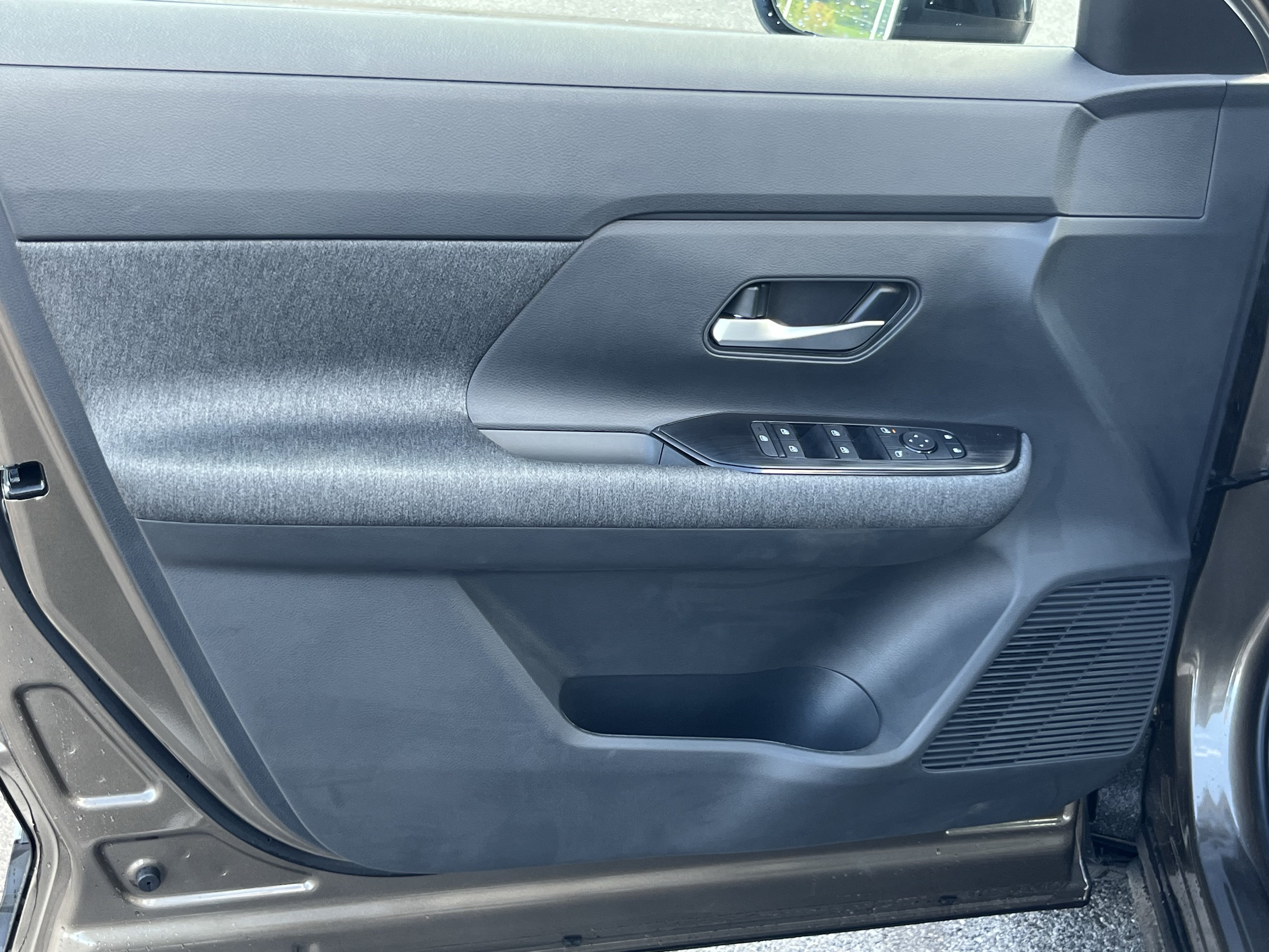 New 2026 Nissan Kicks SV w/ SV Premium Package AWD/4WD image 19
