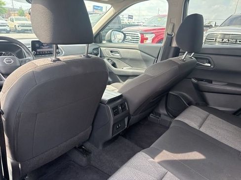 Used 2025 Nissan Rogue SV FWD image 26