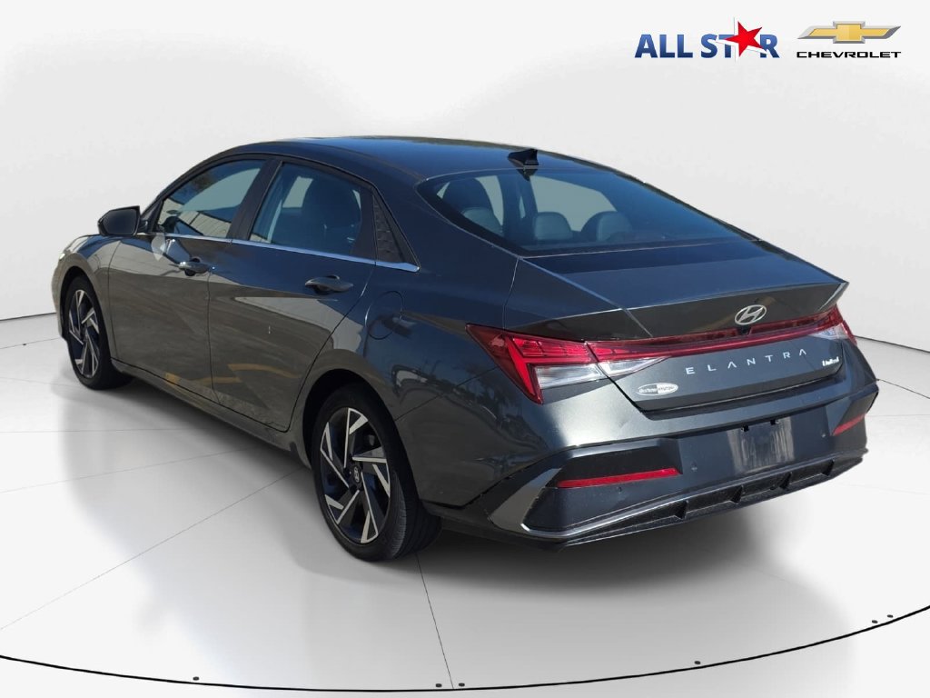 Used 2024 Hyundai Elantra Limited FWD image 6