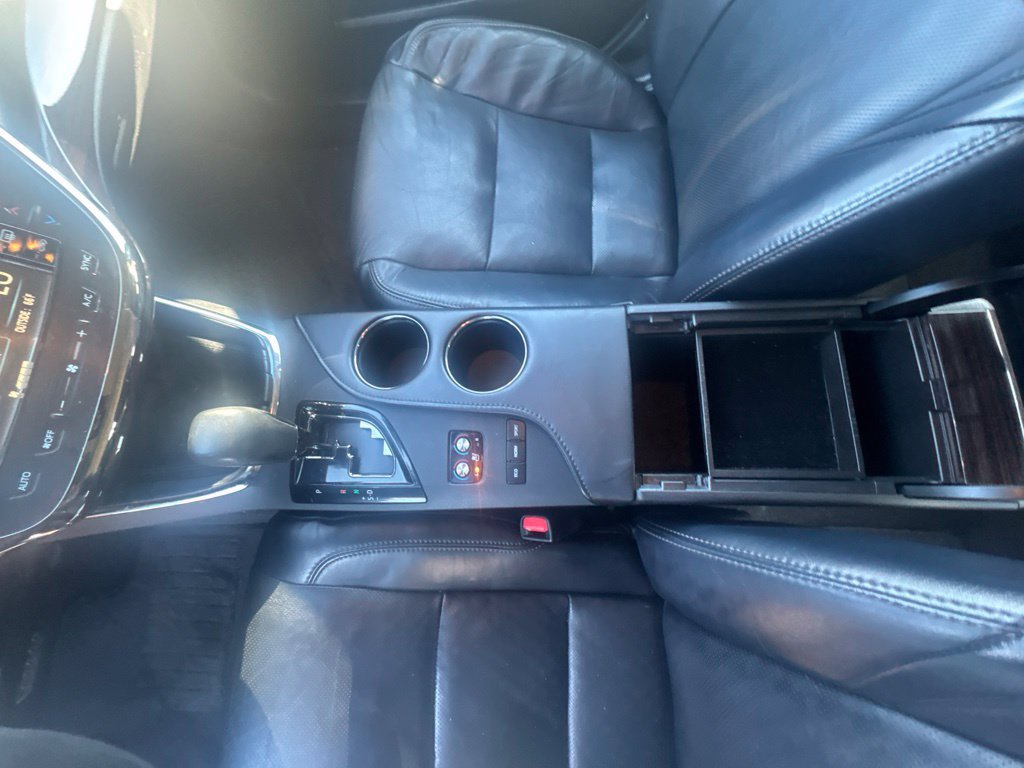 Used 2015 Toyota Avalon Limited FWD image 17