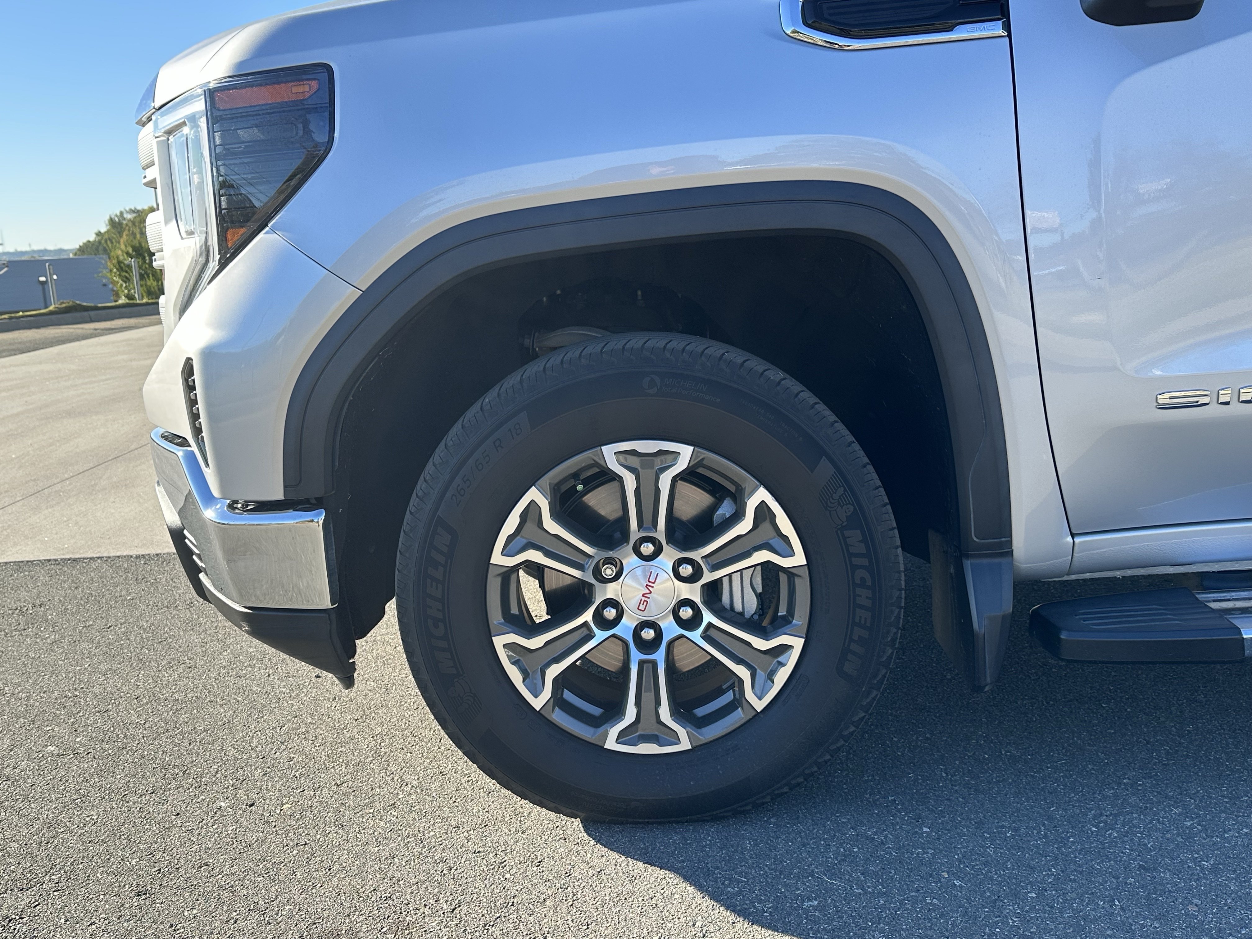 Used 2022 GMC Sierra 1500 SLE AWD/4WD image 12