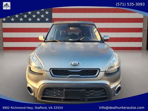 Used 2013 Kia Soul FWD image 2