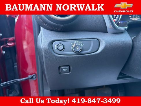 Used 2023 Chevrolet Blazer Premier AWD/4WD image 19