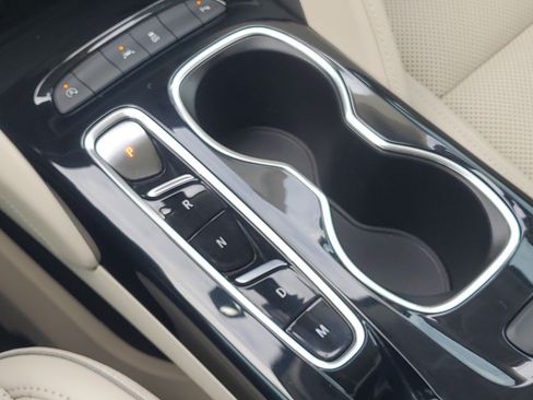 Used 2021 Buick Envision Essence FWD image 30