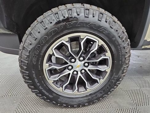 Used 2022 Chevrolet Colorado ZR2 AWD/4WD image 42