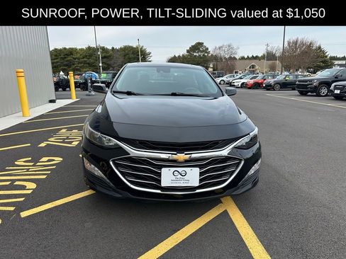 Used 2023 Chevrolet Malibu LT image 2