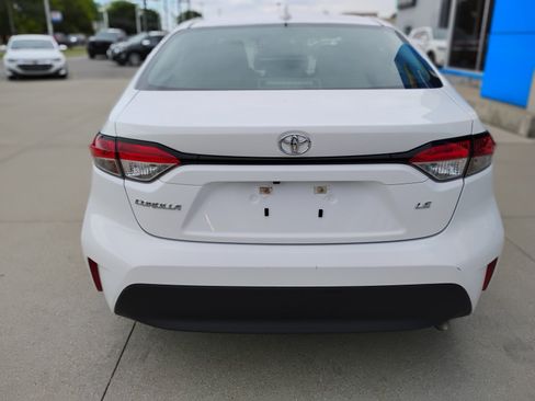 Used 2024 Toyota Corolla LE FWD image 6