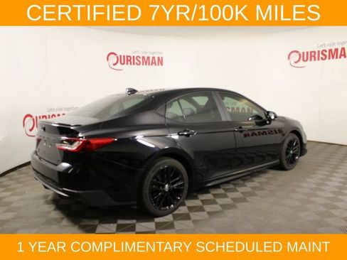 Used 2025 Toyota Camry SE w/ Multimedia Upgrade Package AWD/4WD image 8