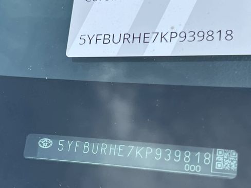 Used 2019 Toyota Corolla L image 23