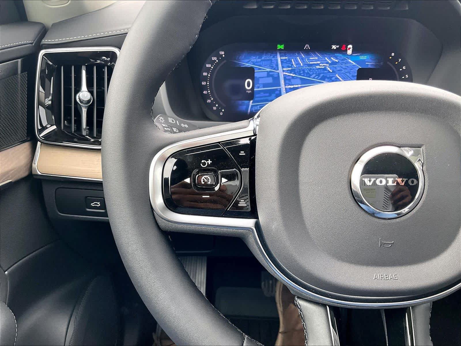 New 2027 Volvo XC90 B6 Plus AWD/4WD image 17